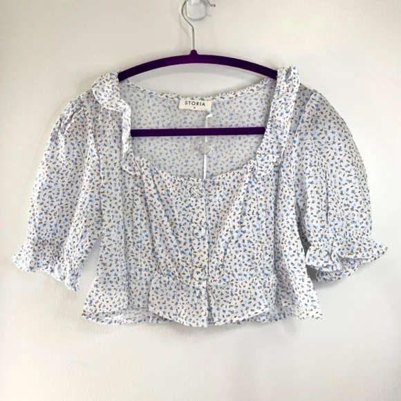 Red Dress Boutique Blue and White Floral Crop Top - Picture 3 of 13